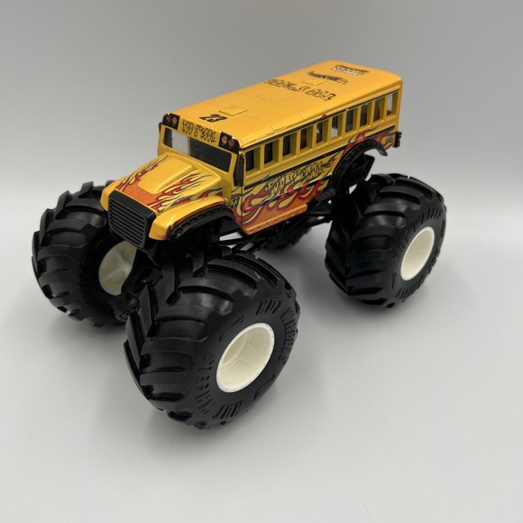 HOT Wheels Monster Truck Too S'COOL 1:24 Scale Oversized School Bus - Picture 1 of 12